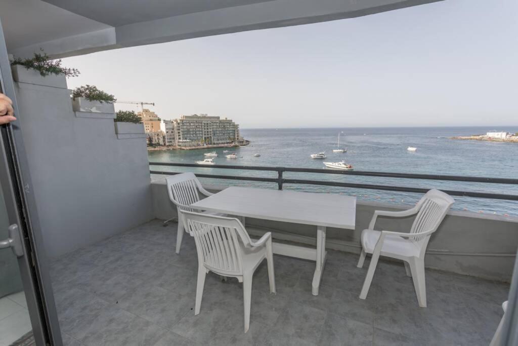 St Julians' Sea Front, Spectacular View, Apartment Saint Julian's Bagian luar foto