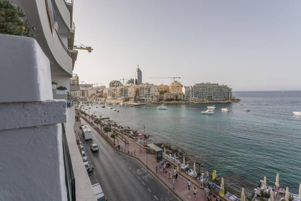 St Julians' Sea Front, Spectacular View, Apartment Saint Julian's Bagian luar foto